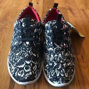 NWT Toms x PG Black Snow Leopard women’s sneakers